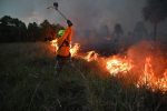 SEGUIMOS EL COMBATE CONTRA INCENDIO EN LA ZONA DE LUQUE, CAMINO A SAN BERNARDINO