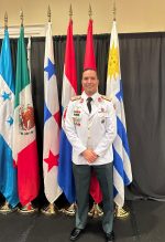 𝐄𝐍𝐓𝐑𝐄𝐆𝐀 𝐃𝐄 𝐃𝐈𝐒𝐓𝐈𝐍𝐓𝐈𝐕𝐎 𝐀 𝐎𝐅𝐈𝐂𝐈𝐀𝐋 𝐒𝐔𝐏𝐄𝐑𝐈𝐎𝐑 𝐃𝐄𝐋 𝐄𝐉𝐄𝐑𝐂𝐈𝐓𝐎 𝐏𝐀𝐑𝐀𝐆𝐔𝐀𝐘𝐎 𝐄𝐍 𝐖𝐇𝐈𝐍𝐒𝐄𝐂